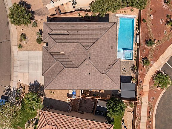 3rd image of 836 W Las Colinas Dr