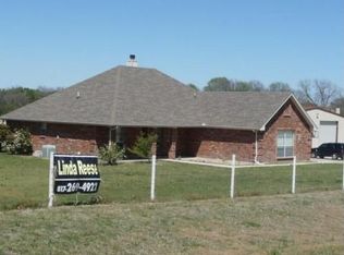 101 Imperial Mammoth Valley Ln, Weatherford, TX 76085