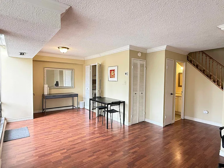 1300 Marlborough Ct #323 — Photo 6