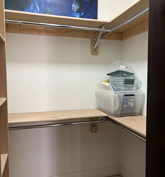 125 N Gale Dr #204 — Photo 17
