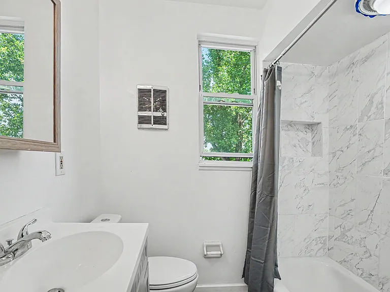 1045 Flemington St #1045 — Photo 4