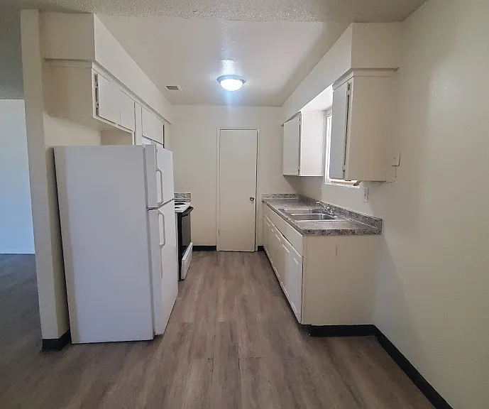310 N 9th St #101 — Photo 3