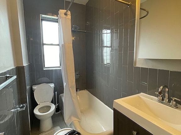 4th image of 31 E 21st St APT 6F