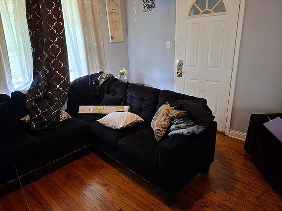 2nd image of 10941 S Wentworth Ave