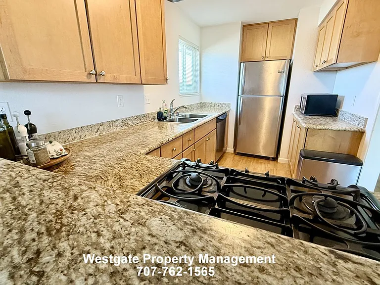 142 Cherry St — Photo 11