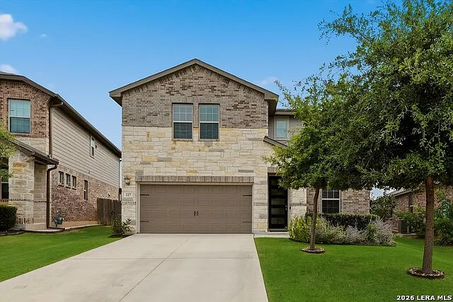 4 bed, 3.5 bath, 2685 sqft, $2,900 — Photo 2