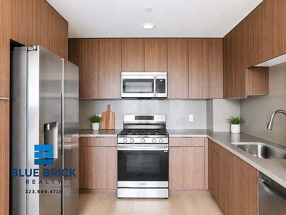 5th image of 326 Robinson St #502