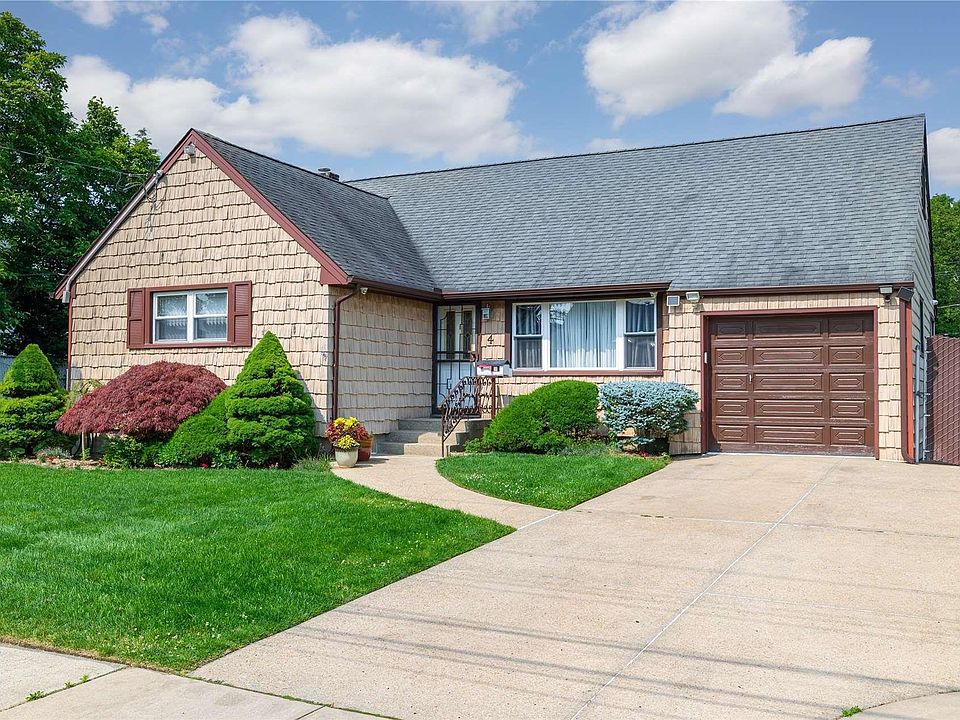 1st image of 4 Gaulton Drive