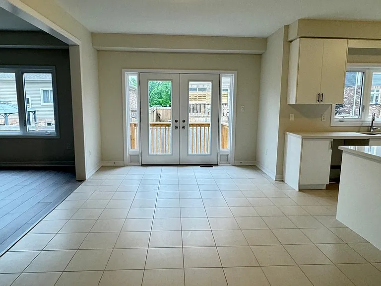 232 Warden St — Photo 10