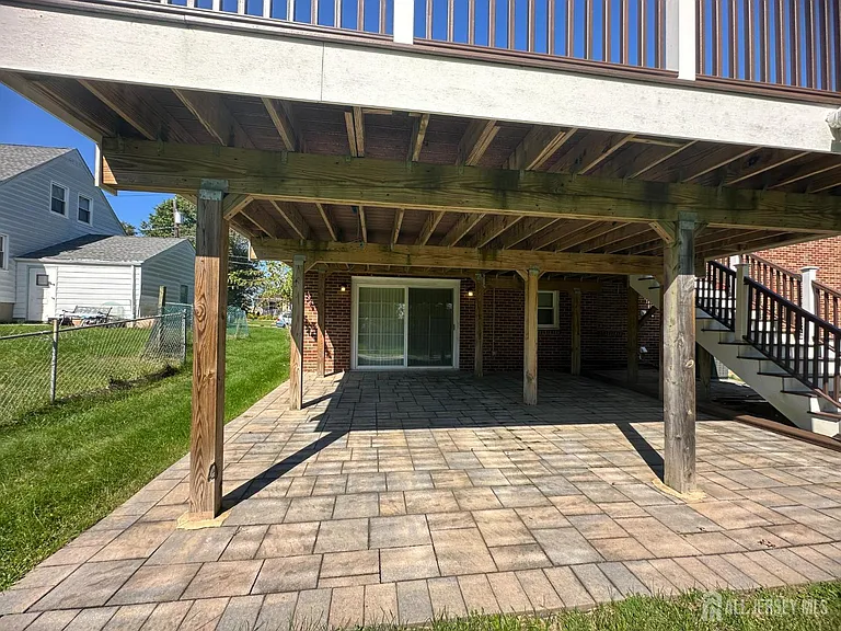 9 Holly Rd — Photo 5