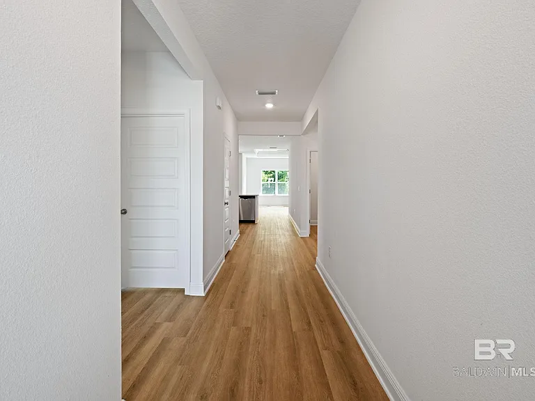 12946 Grand Rapids Rd — Photo 4