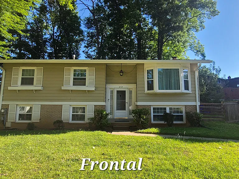 4715 Iris Pl — Photo 1
