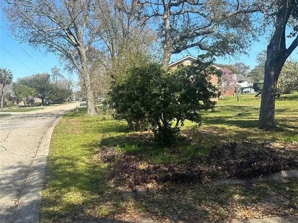 391 Fairfield Ave, Gretna, LA 70056