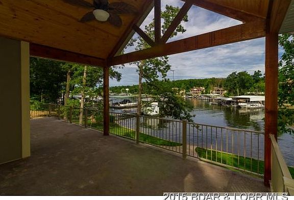 5th image of 1975 Grand View Dr