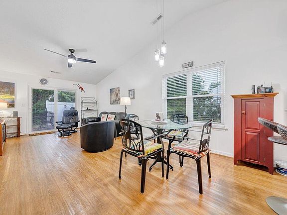 4th image of 390 Tinkerview Dr