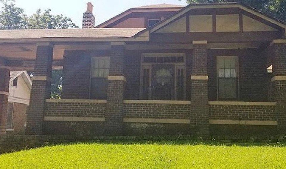 1st image of 1371 S Parkway Blvd