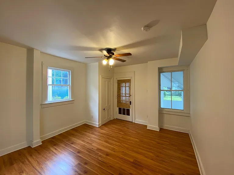 137 Nicoll St. — Photo 4