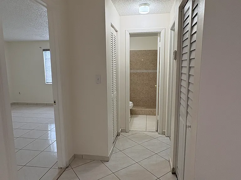 SW 82nd Ln — Photo 4