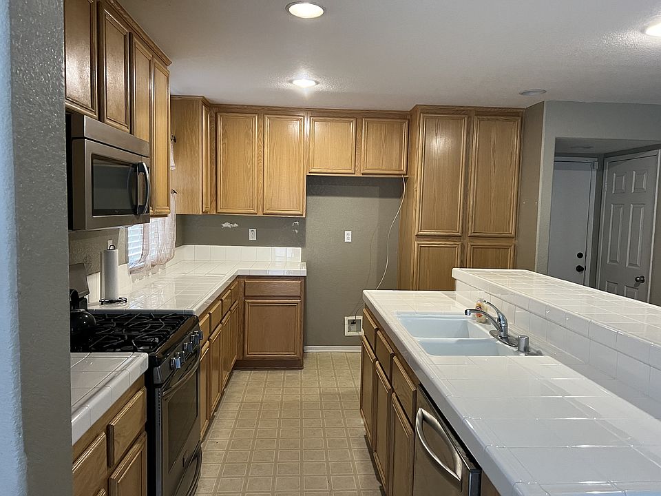 1st image of 3627 E Avenue H10