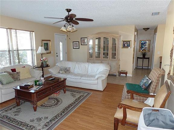 5th image of 3137 Newhope Dr
