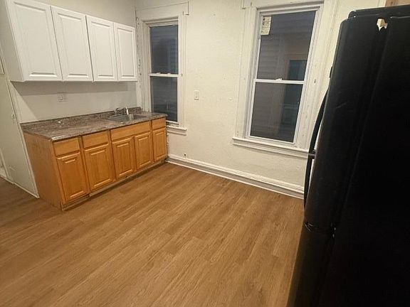 2nd image of 76 4th St APT 2