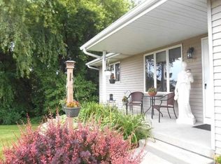 476 Dahl Dr, Deforest, WI 53532