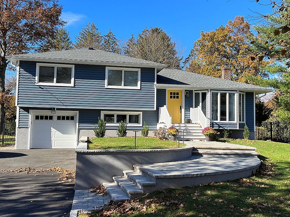 1st image of 21 Auburn Dr