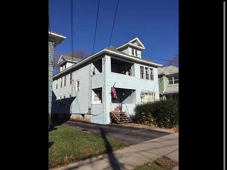 5 Annette Ave #2 — Photo 2