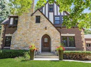 667 59th St, Des Moines, IA 50312