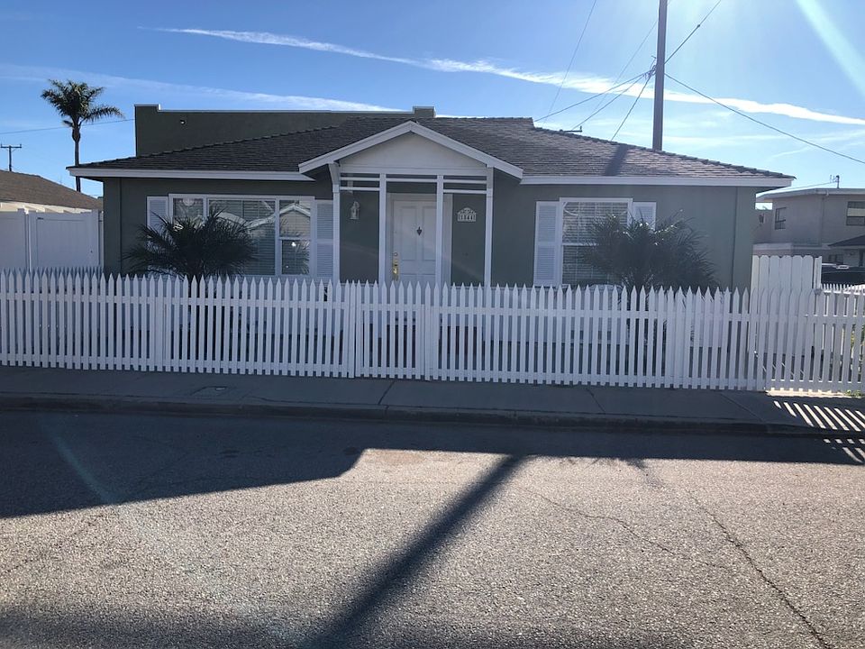 1st image of 1844 San Nicholas St