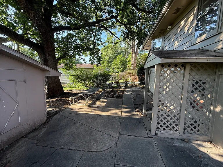 2020 N 61st St — Photo 28