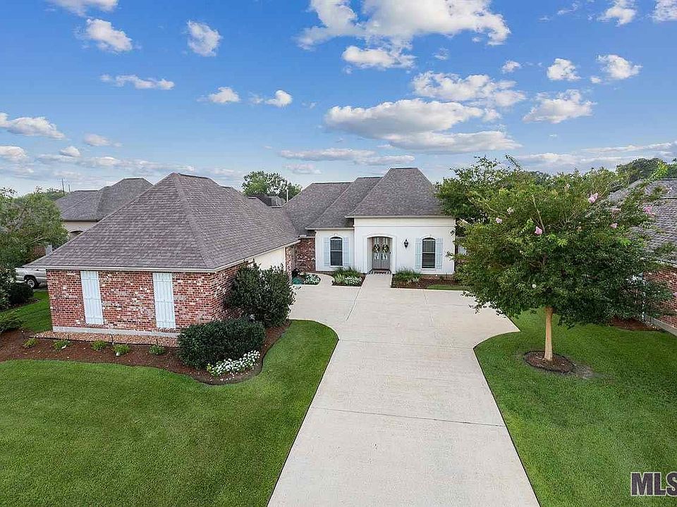 1st image of 38087 Valley Woods Ct