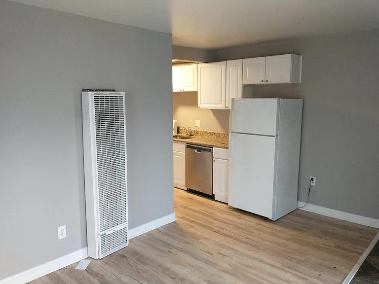 74 W Moler St — Photo 1