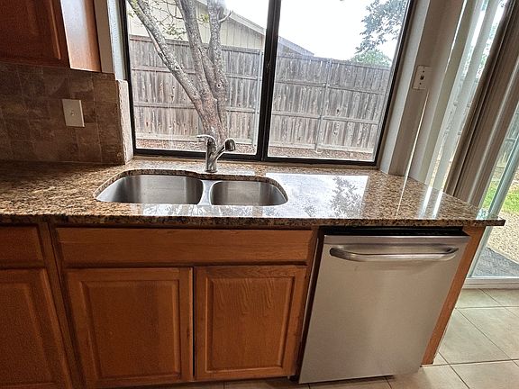 5th image of 2917 Holy Cross Ln
