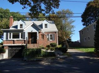 75 Overlook Rd, Marblehead, MA 01945