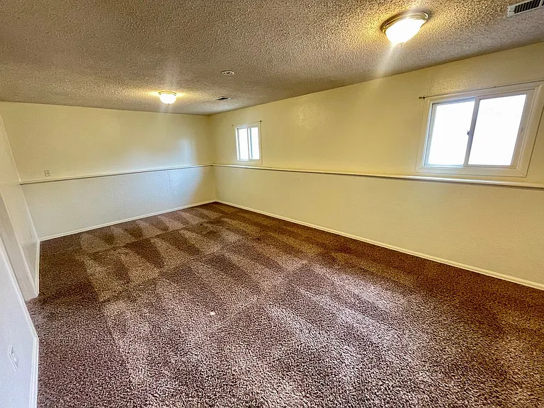 1907 Buena Vista Pl — Photo 19