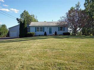 3266 New Rd, Ransomville, NY 14131