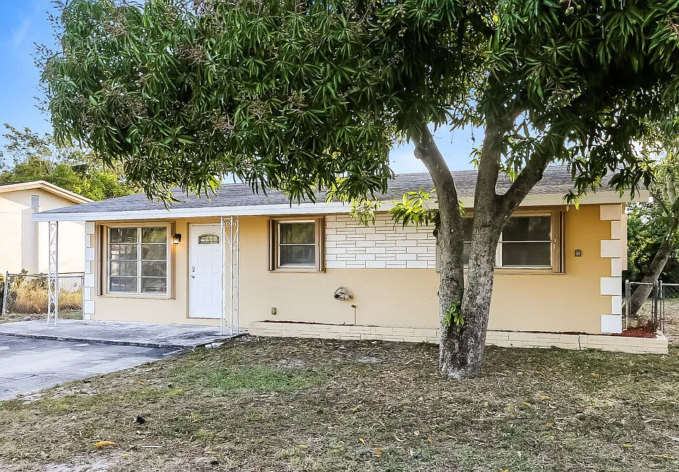610 NW 2nd Ave