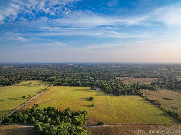 10244 S Grassy Lake Rd, Atoka, OK 74525