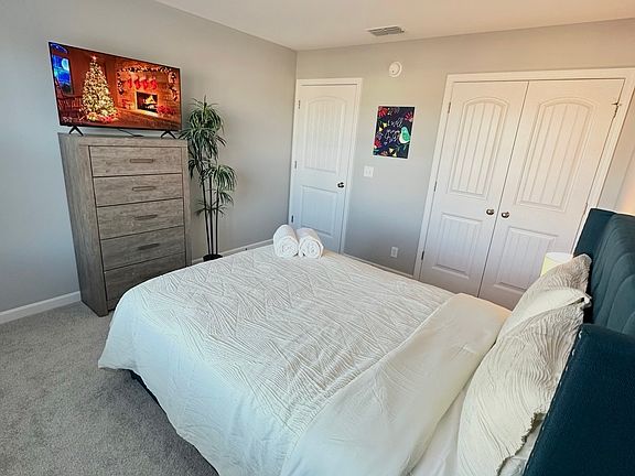 3rd image of 3604 Stormy Ln