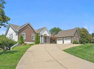 736 SW 163rd St, Lees Summit, MO 64082