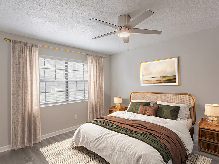 Compass Heights — Photo 16