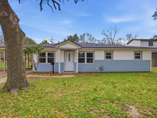 2241 5th St, Port Neches, TX 77651