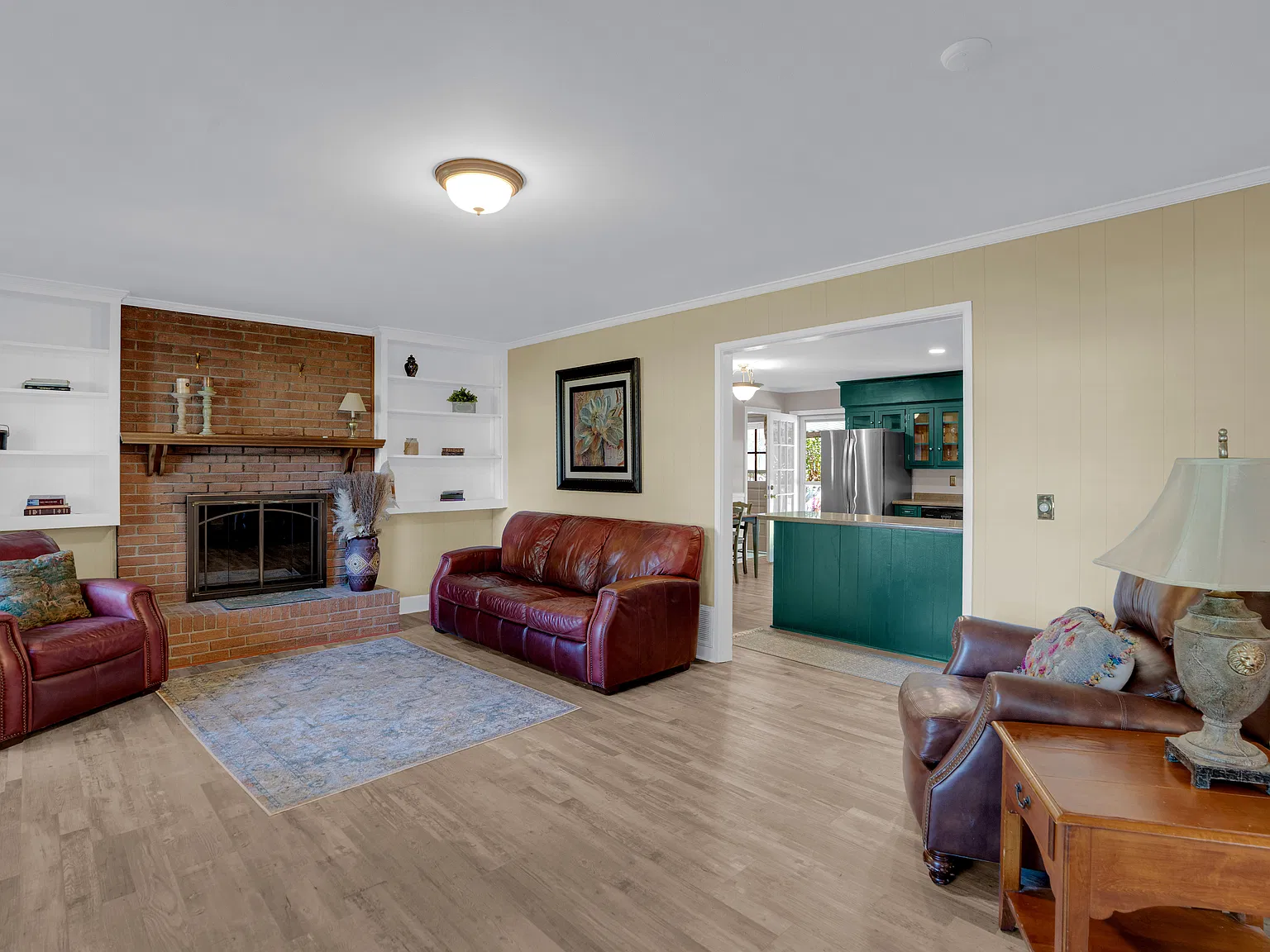 3 bed, 2.5 bath, 2250 sqft, $2,900 — Photo 2