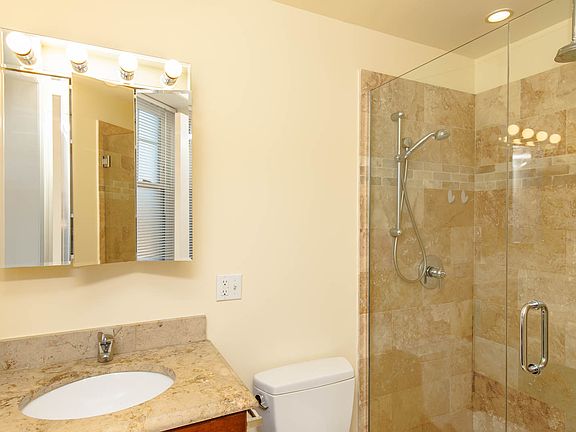 4th image of 1416 W Lunt Ave #1424-2S
