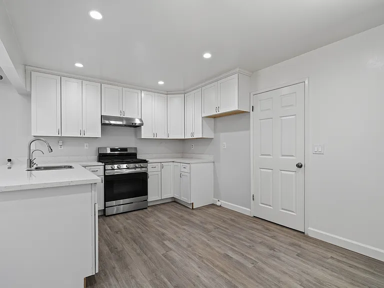 5607 Goldfield Dr — Photo 12