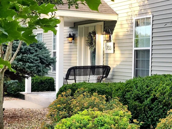 733 Lucas Ln, Jefferson, WI 53549