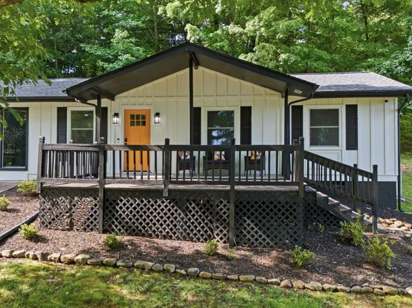 2915 Nickle Rd, Knoxville, TN 37921