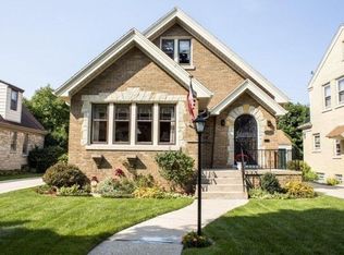 2827 N 70th St, Milwaukee, WI 53210