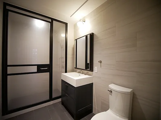 Rented by Extell Marketing Group LLC | media 32